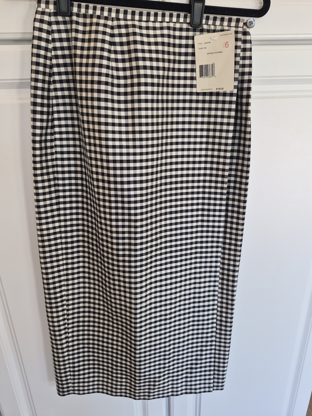 NWT Liz Claiborne Black and White Gingham Wrap Pencil Skirt, 100% Silk. 6P